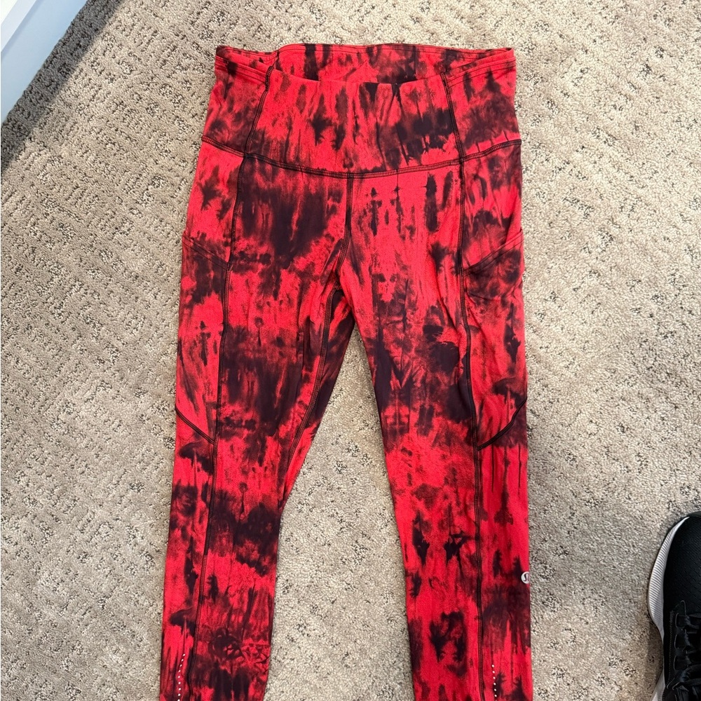 Lululemon fast and free Red and Black Leggings size 8